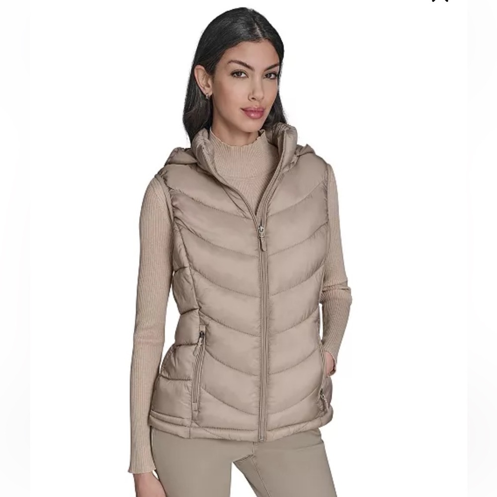 Charter Club Women’s Vest NWT